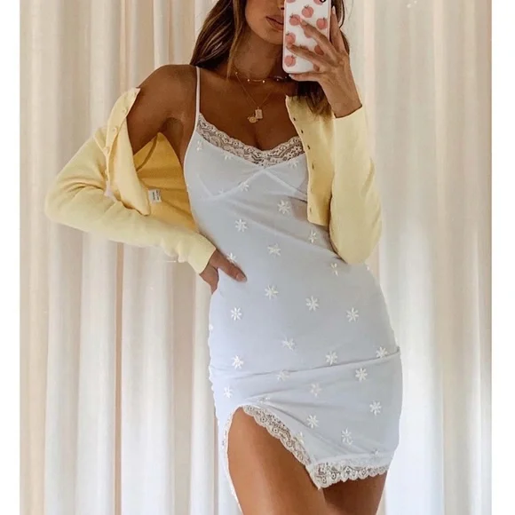 Motel Rocks | Dresses | Motel Rocks White Daisy Bodycon | Poshmark Motel Rocks | Dresses | Motel Rocks White Daisy Bodycon | Poshmark